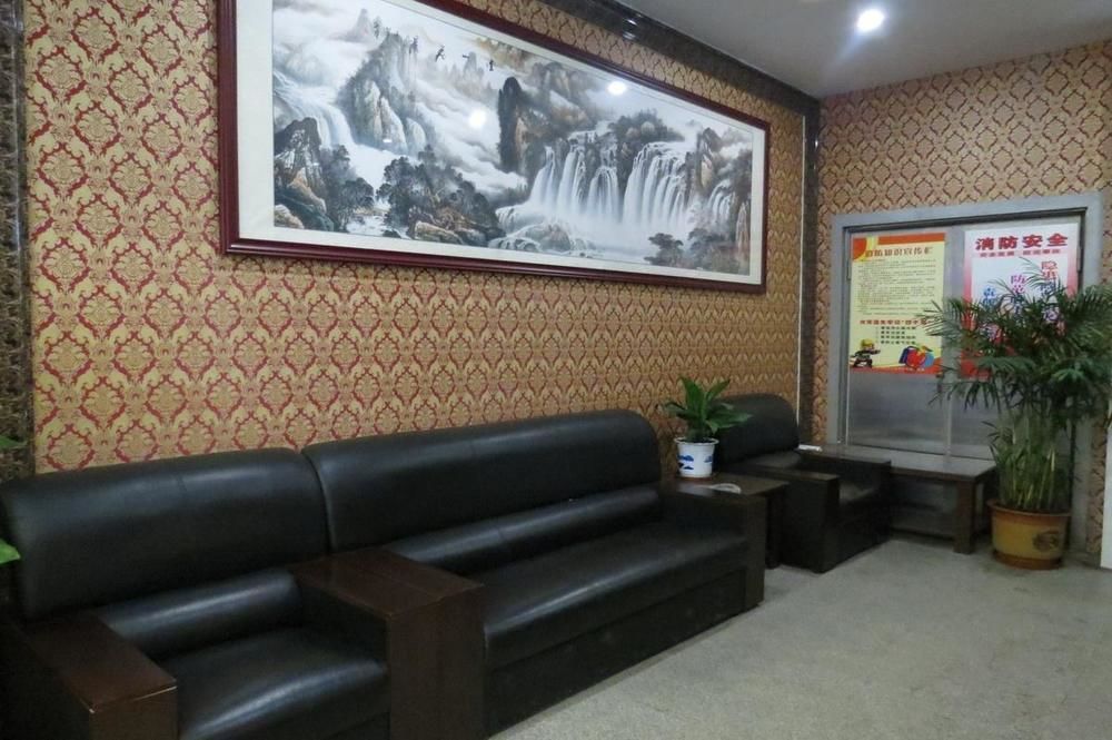 Longwang Business Hotel Liuzhou Exteriör bild
